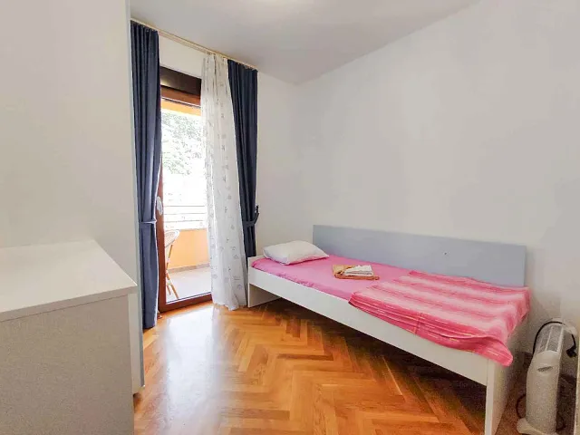 Bright 3-Bedroom Apartment, 78 m², Budva — photo 12